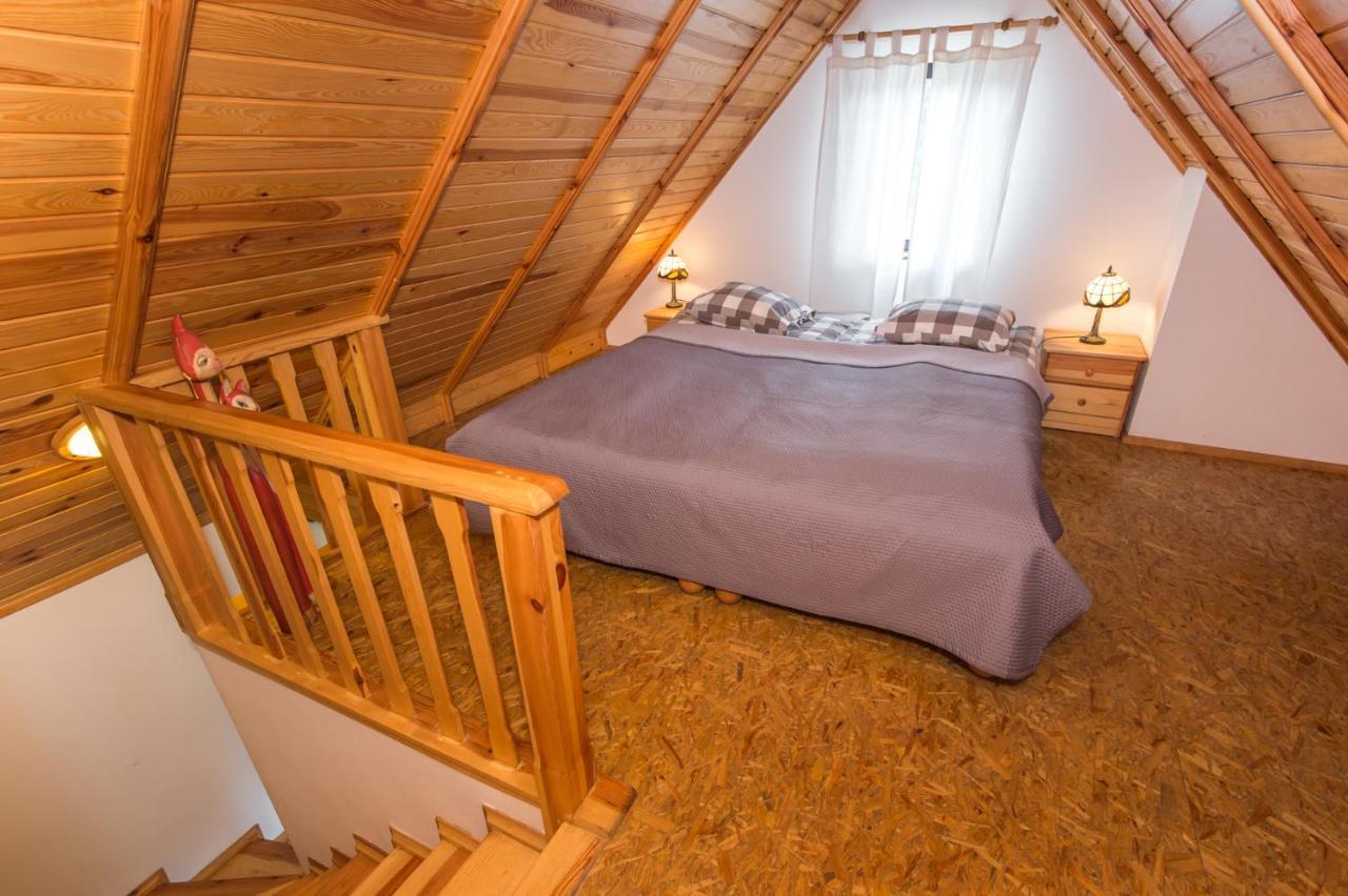 Dom Nad Jeziorem Sapowice Esterno foto